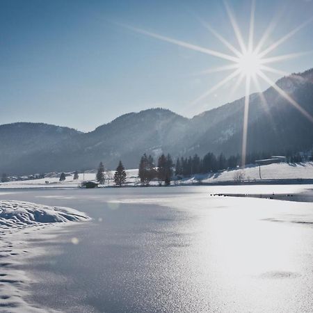 Gasthof St. Adolari Hotel Sankt Ulrich am Pillersee ภายนอก รูปภาพ