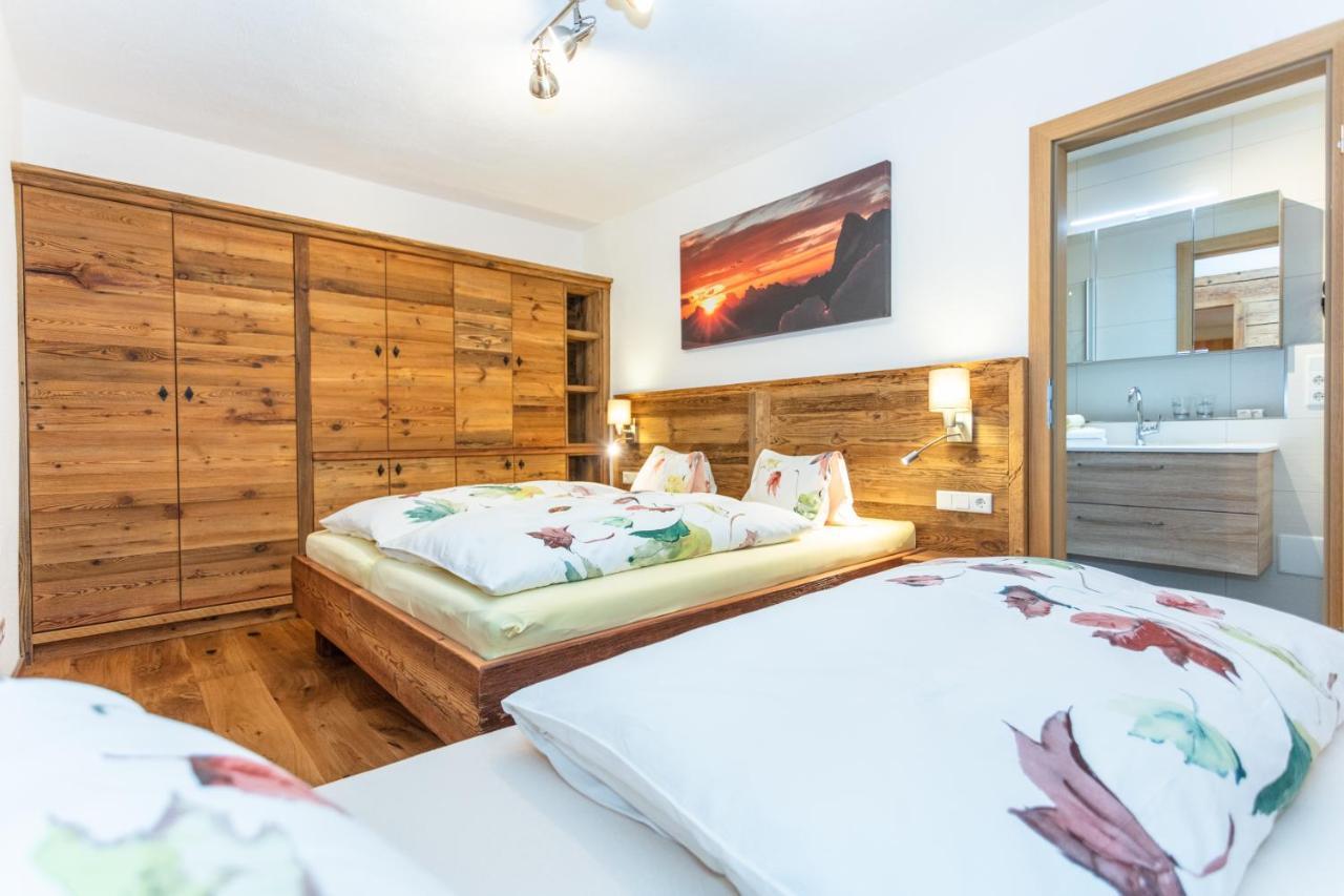Gasthof St. Adolari Hotel Sankt Ulrich am Pillersee ภายนอก รูปภาพ
