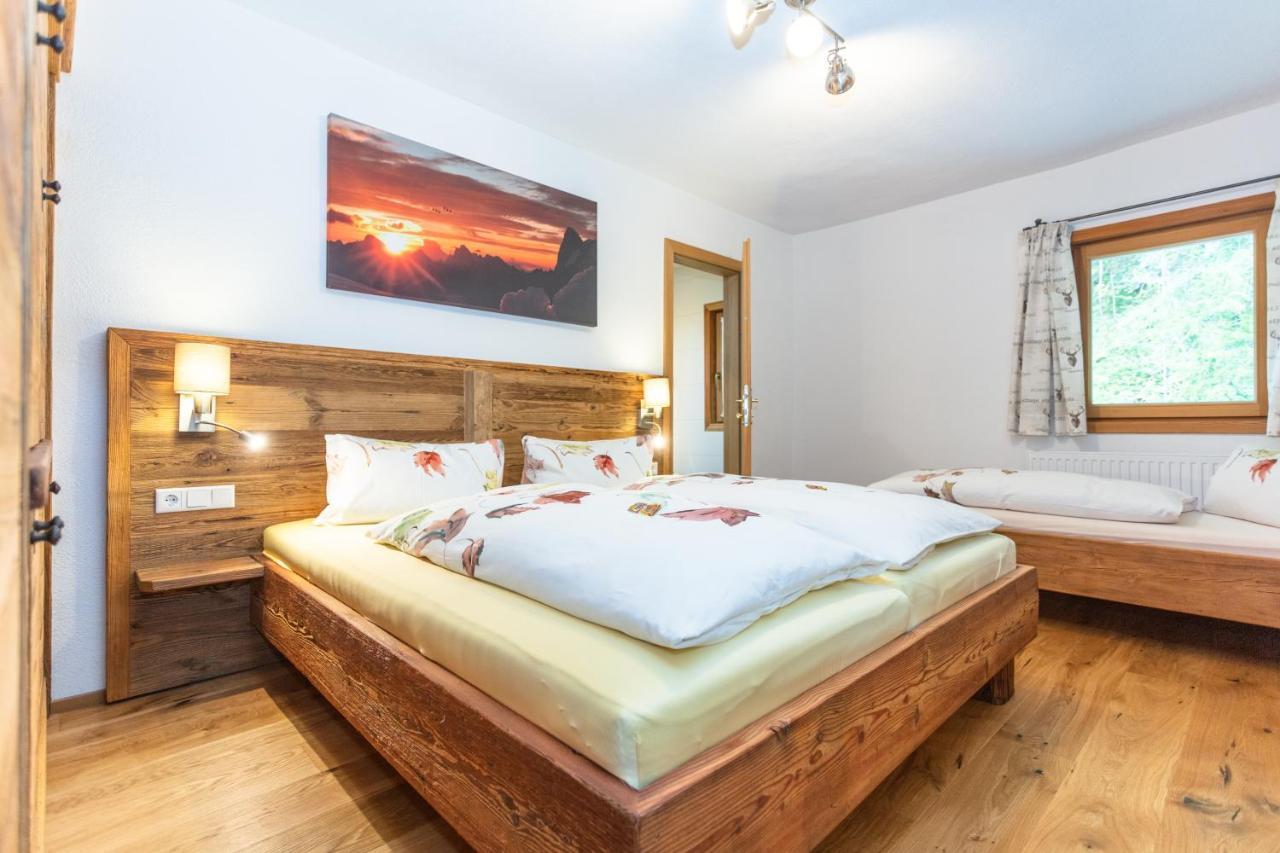 Gasthof St. Adolari Hotel Sankt Ulrich am Pillersee ภายนอก รูปภาพ