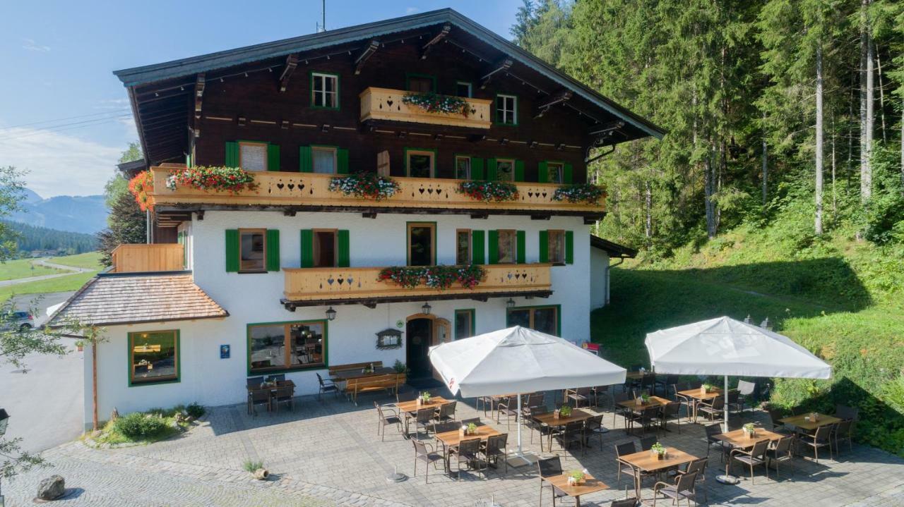 Gasthof St. Adolari Hotel Sankt Ulrich am Pillersee ภายนอก รูปภาพ
