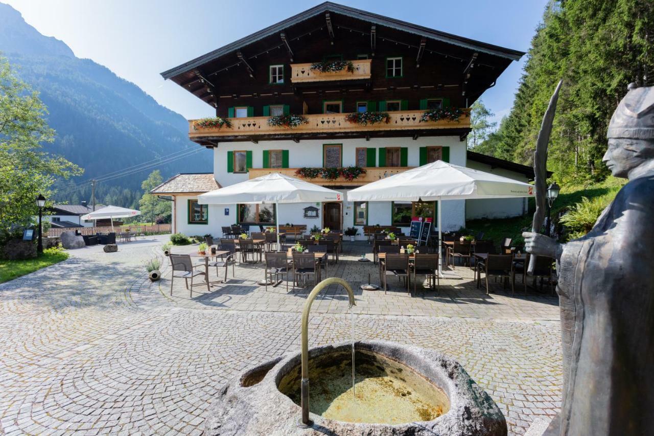 Gasthof St. Adolari Hotel Sankt Ulrich am Pillersee ภายนอก รูปภาพ