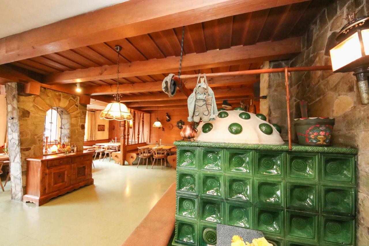 Gasthof St. Adolari Hotel Sankt Ulrich am Pillersee ภายนอก รูปภาพ